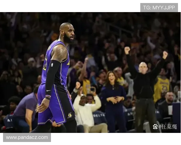 詹姆斯迎来职业生涯新高，湖人力克勇士晋级季后赛